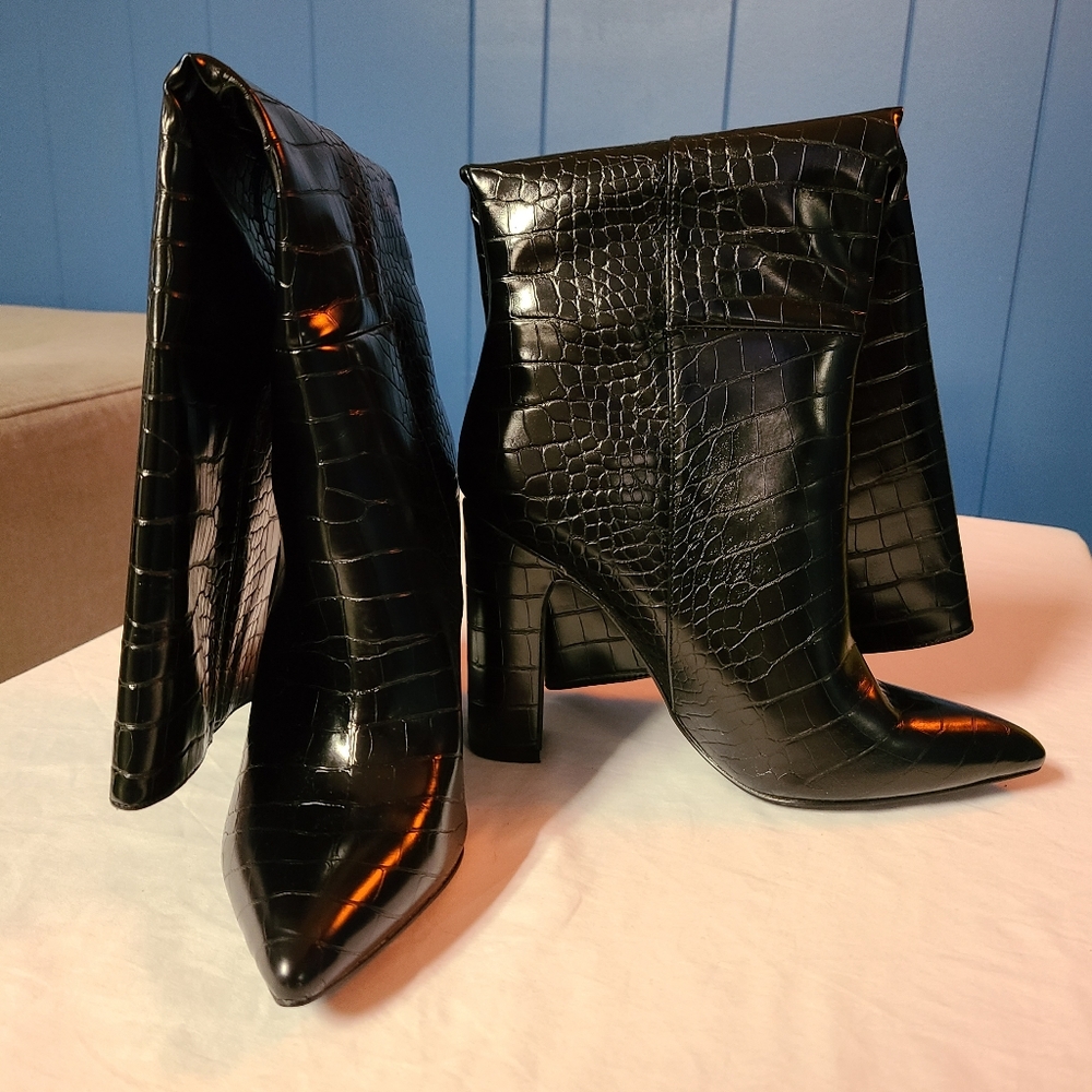 Steve Madden Nikitta Black Croc Textured Boots Size 8 - Picture 9 of 14